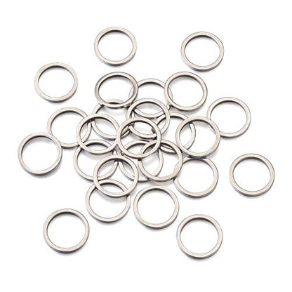 30Pcs Round Link Rings Hollow Circle Frames Stainless Steel Circle Pendant Metal Linking Connectors Ring Hollow Pendant Connectors Charm for Earrings Bracelet Necklace Jewelry Making - color: Antique Silver - Round