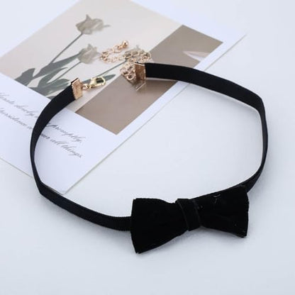 Punk Black Velvet Bow Necklace Black Satin Collar Necklace Bow Tie Choker Necklace Velvet Suede Choker Necklace Jewelry for Women