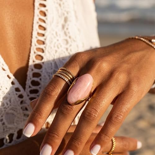 Mchic Colorful Chunky Statement Ring for Women: Boho Large Oval Acrylic Finger Ring Stainless Steel Adjustable Beach Summer Y2K Handmade Jewelry Gift for Women - color: Pink