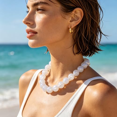 Beaded Necklace for Women Boho Chunky Large Round Beaded Statement Choker Trendy Adjustable Resin Necklaces Summer Beach Jewelry Gifts - color: Milky White