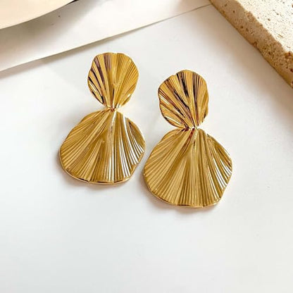 Large Geometric Drop Dangle Earrings for Women Pearl Teardrop Disc Rectangle Oval Fishtail Shell Shaped Textured Dangle Studs Earrings for Women - color: Gold-Shell A