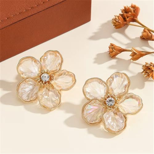 Seashell Pearl Stud Earrings for Women Ocean Sea Theme Sweet Double Layer Acrylic Shell Lightweight Dangle Drop Earrings for Summer Beach Holiday Halloween Party Jewelry Accessories - color: White shell studs
