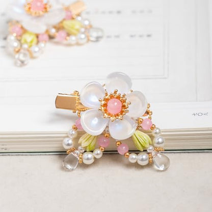 A Pair Wedding Hair Clips, Handmade Floral Design Crystal Hair Clips Pearl Barrettes, Rhinestones Flower Clips Pearl Headpieces Hair Pins Hair Accessories for Women Girls (White&Green) - color: White&Green
