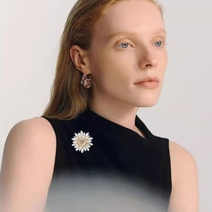 Rhinestone Flower Brooch Pin for Women Fashion Sparkling Crystal Sunflower Floral Brooch Floral Lapel Pins Fashion Wedding Jewelry Gifts - color: White