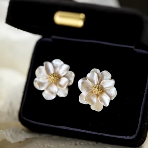 Clip-On Earrings for Womem Flower Faux Pearl Non Piercing Earrings Jewelry - color: Camellia