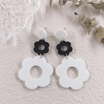 Handmade Acrylic Flower Earrings - Bohemian Double Daisy Drop Resin Flowers Dangle Earrings for Women Girls 70s 80s Party Accessories - color: white+black