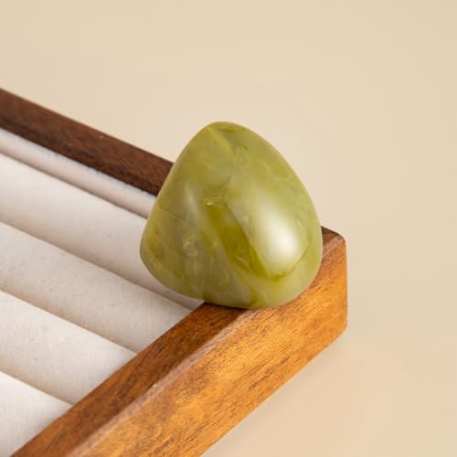 Women's Chunky Statement Resin Ring - Big Acrylic Fashion Jewelry with Marble/Amber Pattern, Lightweight Retro Ring for Daily/Party Wear - color: Green