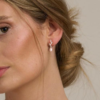 Pearl Earrings for Women:Gold Wedding Dangle Drop Earring Pearl Jewelry | 14K Gold Plated Pearl Drop Earrings for Women,Dainty Wedding Bride Earring Studs,Gold Dangle Drop Earring,Waterproof Jewelry - size: 1 pcs-4