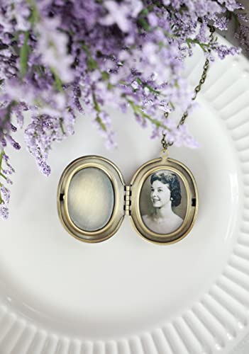 Handmade Oval Shaped Photo Locket with dried Pressed Flowers Locket pendant Necklace - style: Purple Larkspur