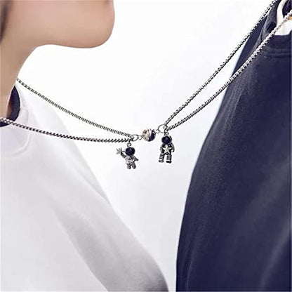 Caiyao 2Pcs Stainless Steel Mutual Attraction Couples Matching Spaceman Pendant Necklace Astronaut Promise Necklace for Women Men Friends Him Her Friendship Astronomy Jewelry Gift - color: B round