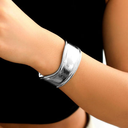 Chunky Gold Cuff Bracelet Chunky Bangles for Women Non Tarnish Modern Gold Jewelry Gifts trendy fashion fall fashion jewelry womens fashion - color: B