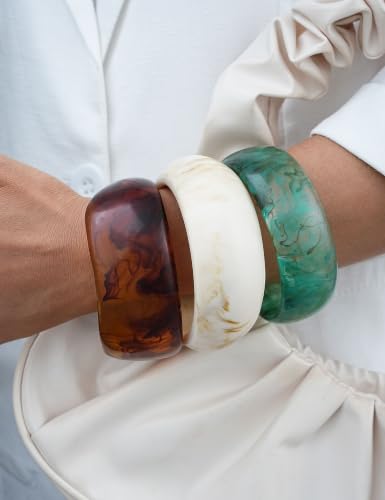 FAXHION Chunky Resin Acrylic Bangle Bracelets for Women, Colorful Wide Geometric Bangles Set, Statement Stackable Bracelet Jewelry Gift - color: Cream Green