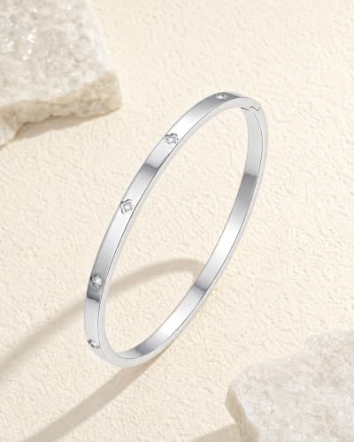 Joo&Rind Gold Bangle Bracelets for Women 18K Gold Plated Stainless Steel Bracelet Oval Hinged Bangles for Small Wrists Non Tarnish Waterproof with Cubic Zirconia Jewelry Gift for Everyday Wear Birthday - color: Small Cleef-Silver