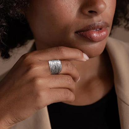 Mytys 2 Tone Intertwined Crossover Statement Ring Fashion Chunky Band Rings for Women Wide Index Finger Rings Costume Jewelry - color: Silver
