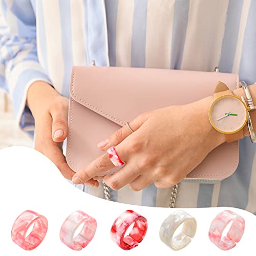 Hicarer 25 pcs Resin Acrylic Plastic Knuckle Rings for Women Colorful Chunky Trendy Stackable Jewelry Open Adjustable Band Rings Retro Aesthetic Gift for Girls Anniversaries Birthdays Graduations