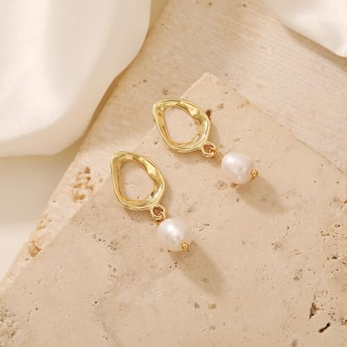 Pearl Earrings for Women 14K Gold Freshwater Pearl Hoop Earring Dangle Drop Wedding Earrings Bridal Bridesmaid Jewelry Gifts for Women - color: Pearl Wavy Hoop Stud Earrings