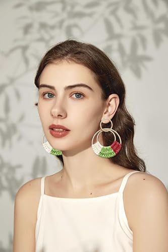 Raffia Hoop Earrings for Women Fun Boho Summer Beach Earrings Lightweight Handmade Straw Wicker Rattan Dangle Earrings Statement Geometric Round Drop Earrings - color: Christmas - Round