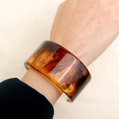 Chunky Resin Wide Bangle Bracelets for Women, Trendy Statement Minimalist Acrylic Bracelet Prom Holiday Jewelry Gift - color: Cuff Brown