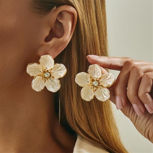 Seashell Pearl Stud Earrings for Women Ocean Sea Theme Sweet Double Layer Acrylic Shell Lightweight Dangle Drop Earrings for Summer Beach Holiday Halloween Party Jewelry Accessories - color: White shell studs