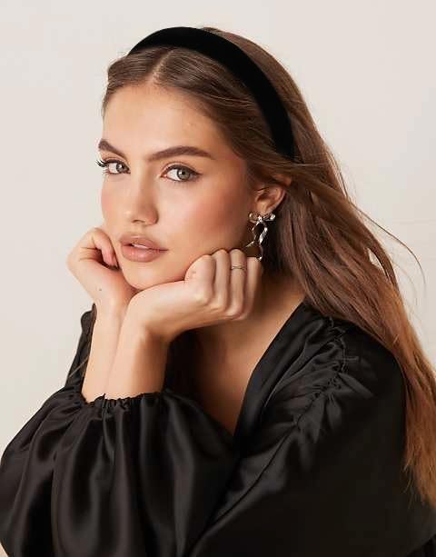 AIBFRID Black Headbands for Women Non Slip Trendy Headbands for Women' s Hair Velvet Headband for Girls Padded Head Bands Womens Fashion Hair Accessories