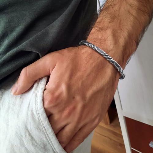 Hisatan Stainless Steel Mens Cuff Bracelet, Minimal Twist Cool Antique Retro/Silver/Black Open Metal Cuff Bangle Bracelets for Men, 65/70mm - color: Grey