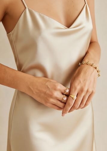 PEARLADA 18k Gold Plated Chain Layerd Bracelet Coin Charm Toggle Bracelet Trendy Cubic Zirconia Jewelry - color: Knot