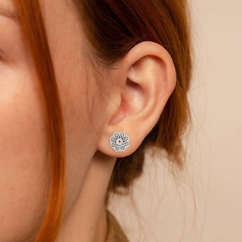Tunnels Gauges, 2PCS Stainless Steel Tunnel Set Hollow Flower Single Flared Ear Gauges Flesh Tunnel Plugs 4G - 3/4 inch Ear Piercing Jewelry - size: 0G(8mm)