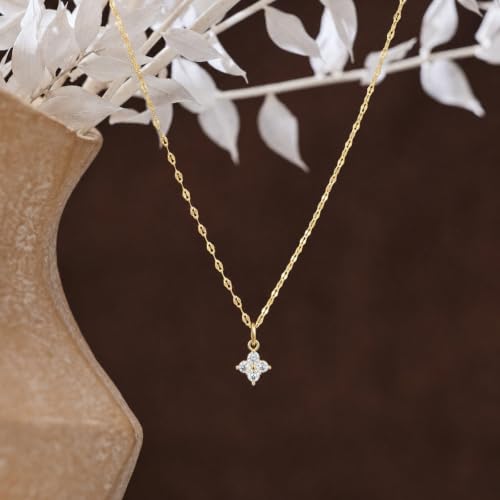 Gold Necklace for Women, Dainty 14K Gold Plated Pendant Necklaces for Women Trendy Simple Choker Chain Cubic Zirconia Circle/Interlocking/Sun/Pearl Necklace Fashion Jewelry Charm Gifts - color: Four-Leaf Clover-Lip