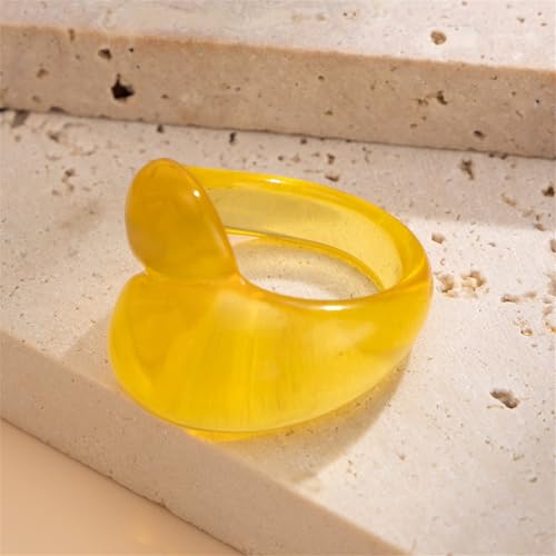 Chunky Resin Twist Stackable Ring for Women,Boho Cute Multicolor Thick Acrylic Statement Ring Trendy Aesthetic Y2k Colorful Knuckle Finger Jewelry - color: Yellow