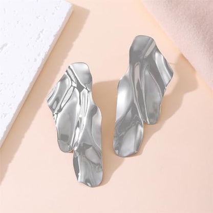 MALOYANVE Statement Geometric Texture Earrings Large Leaf Fashion Irregular Metal Simple Modern Lightweight Stud Earrings Trendy Jewley Gifts for Women