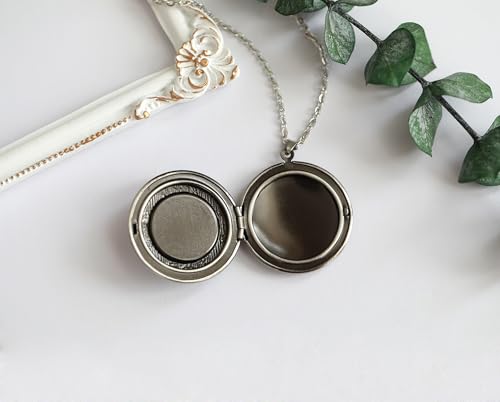 Handmade Oval Shaped Photo Locket with dried Pressed Flowers Locket pendant Necklace - style: Blue ForgetMeNot-Silver