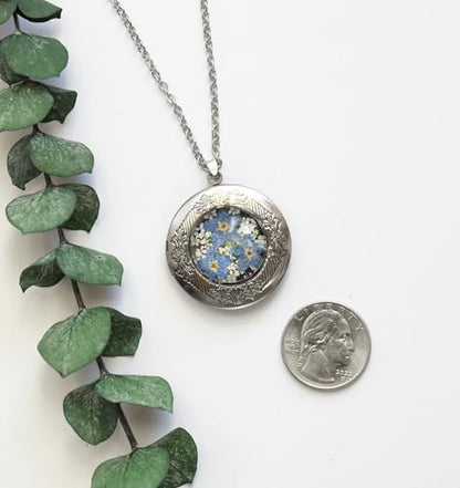 Handmade Oval Shaped Photo Locket with dried Pressed Flowers Locket pendant Necklace - style: Blue ForgetMeNot-Silver