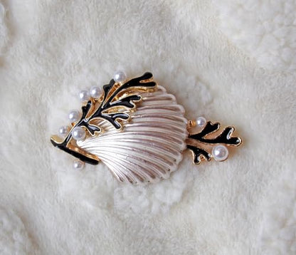 Silver Seashell Brooch Pin with Coral Enamel & Faux Pearls – Silver Plated Ocean Theme Statement Brooch, Nautical Beach Jewelry Gift for Women