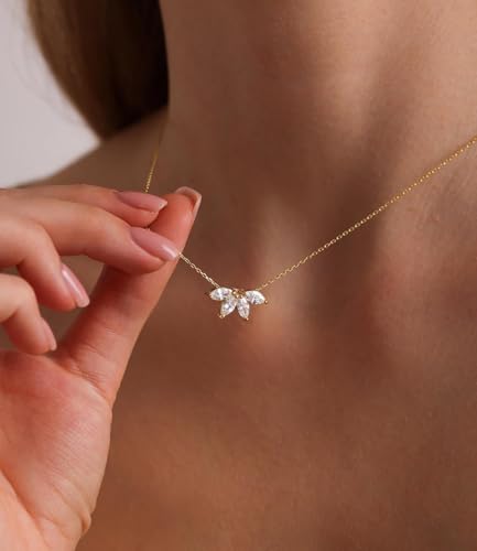 Diamond Pendant Necklaces for Women, Dainty 18k Gold/White Gold Plated Necklace, Gold/Silver Simple Choker Necklaces for Women, Trendy Jewelry Gifts - color: Leaf -Gold