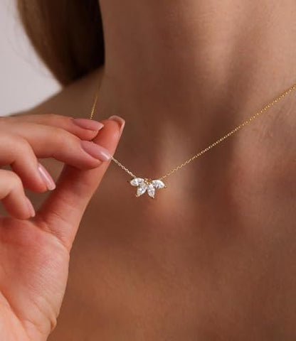 Diamond Pendant Necklaces for Women, Dainty 18k Gold/White Gold Plated Necklace, Gold/Silver Simple Choker Necklaces for Women, Trendy Jewelry Gifts - color: Leaf -Gold
