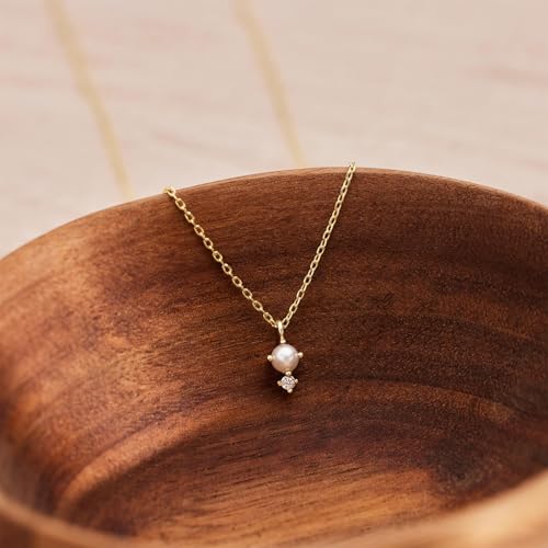 Gold Necklace for Women, Dainty 14K Gold Plated Pendant Necklaces for Women Trendy Simple Choker Chain Cubic Zirconia Circle/Interlocking/Sun/Pearl Necklace Fashion Jewelry Charm Gifts - color: Pearl CZ-2