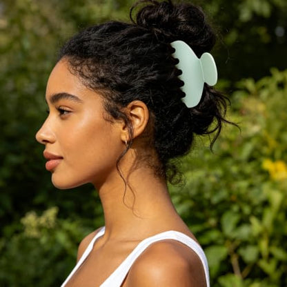 MAORULU Medium Acetate Hair Claw Clips, 3 Inch, Light Green | Premium Cute Jaw Clip For Women Girls, For Thin & Medium Thick Hair, Durable French Banana Clip, With Gift Box - color: Light Green
