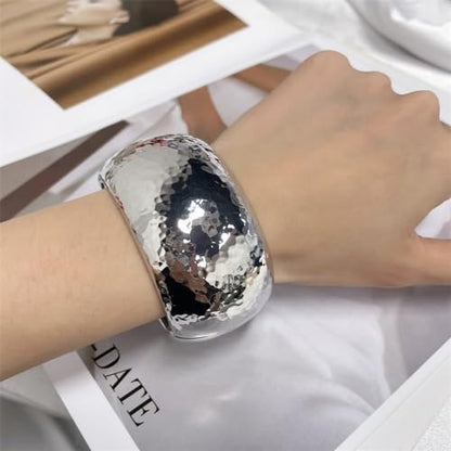 Hammered Wide Chunky Bangle Bracelets for Women Dainty Minimalist Cuff Wrist Open Bangles Statement Unique Exaggerate Trendy Jewelry Gift - color: Silvery