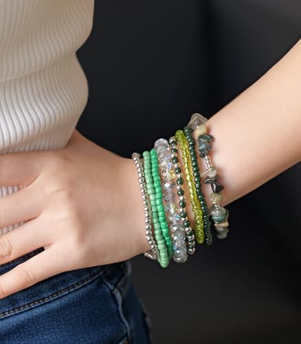 Noessla Boho Beaded Bracelets for Women Stackable Irregular Natural Stone Bead Stretch Bracelet Set 8PCS Costume Jewelry Gifts for Her - color: Green