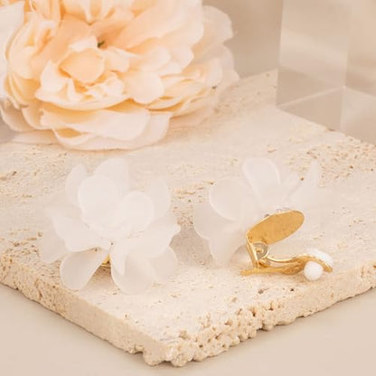 LAXPICOL Fashion Flower Clip On Earrings For Women Cute Lovely Acrylic Flower Earrings No piercing Earrings - color: white