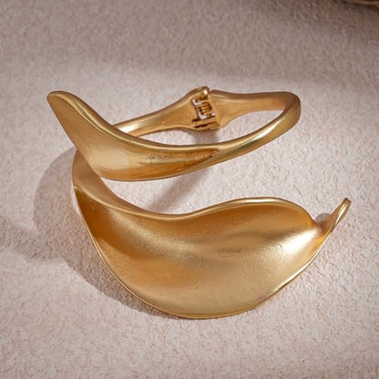 Chunky Cuff Bracelets for Women Leaf Gold Statement Bangle Bracelets Exaggerate Hammered Open Bangles Jewelry - color: Gold