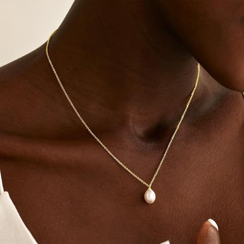 Gold Pearl Necklaces for Women Trendy, 14K Gold Plated Dainty Necklace Simple Layered Pearl Necklaces for Women Trendy Wedding Birthday Jewelry - color: One Pearl necklace