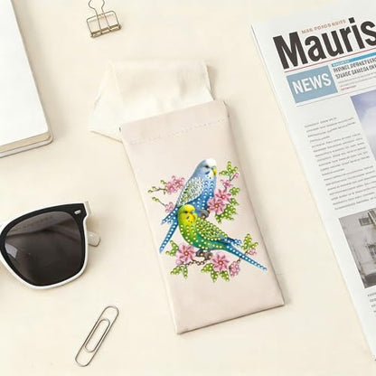 Diamond Art Painting Eye Glass Bag PU Sunglasses Glasses Storage Bag Built-in Glasses Cloth Press Automatic Closure - color: Parrot