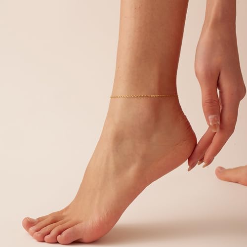 NONAMOIS Ankle Bracelets for Women Dainty 18K Gold Plated Anklet Waterproof Round Beaded Paperclip Herringbone Pearl Chain Anklets Waterproof Beach Foot Jewelry - color: O Chain-Gold