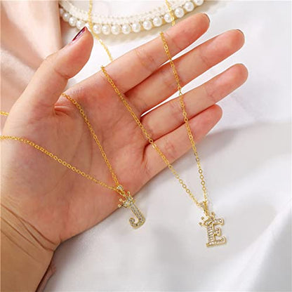 Pingyongchang Letter A-Z pendant necklace Crown letter pendant Charming initials chain necklace, inlaid crystal letter necklace - color: crown-R