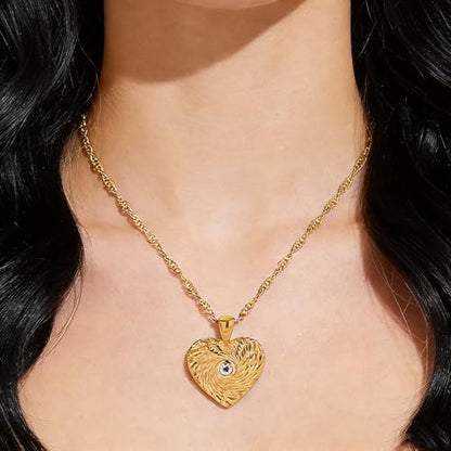 Unisex Celestial Gold Pendant Necklaces, Sun/Moon/Star/Angle Celestial Elements Unisex Choker Gold Lover Chains for Men and Women Jewelry - color: Gold Chain - Heart