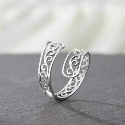 TEAMER Adjustable Filigree Flower Ring Stainless Steel Filigree Flower Ring Bohemian Jewelry Band Open Ring For Women - color: Silver