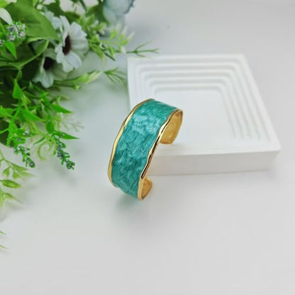 YBMYCM Chunky Shell Cuff Bracelet for Women, Hammered Boho Open Bangle | Adjustable Irregular Wide Bracelets Jewelry Gifts for Women, Perfect for Daily Wear - color: C-Blue