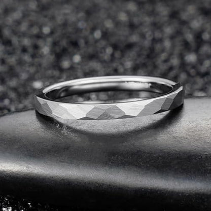 2/4/6/8mm Black/silver/gold Tungsten Rings for Men Womens Couple Fashion Jewelry Promise Engagement Wedding Band Hammered Inner ring inlaid with olive wood Carbide Polished Edge Comfort Fit - color: 2MM silver