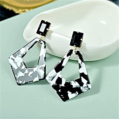 ONLYJUMP Exaggerated Geometry Earrings Acrylic Round Square Triangle Heart Dangle Earrings for Women Multilayer Bohemia Earrings Classic Retro Minimalist Earrings Statement Jewelry - color: Black White Acrylic